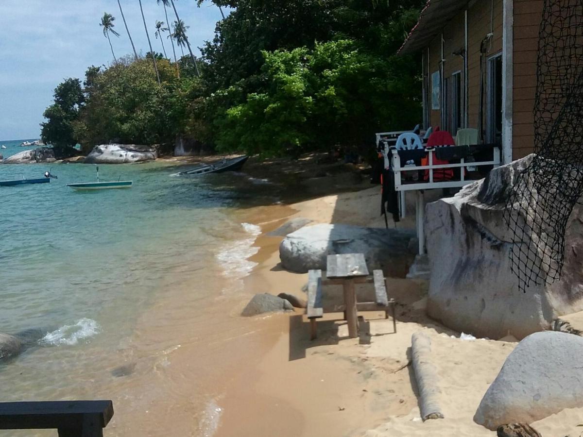 Bungkil Place Hotel Tioman island Exterior photo